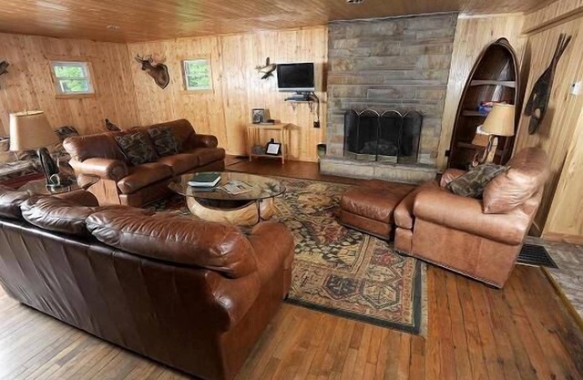 Family and Pet friendly, Lodge makes great location for events.
