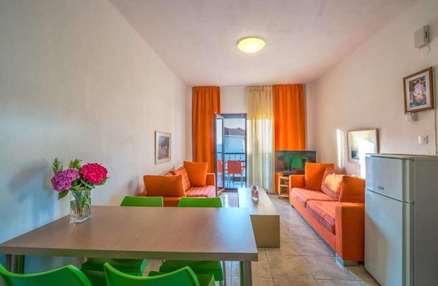 Family Apartment - Polichrono Nr .8