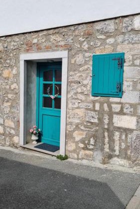 Family Apartment & Studio in Village Center