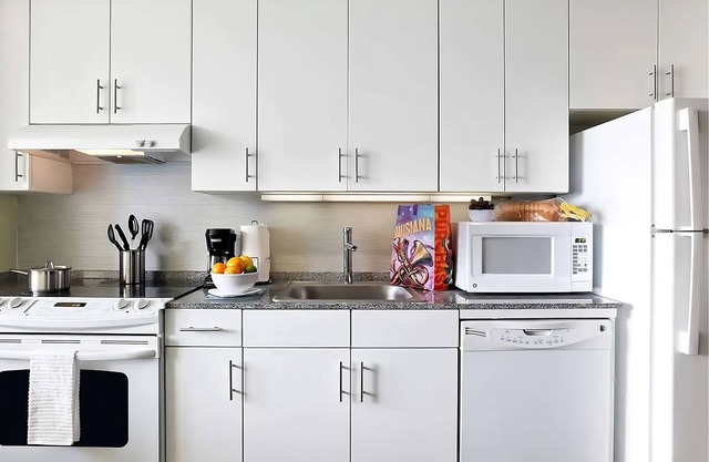 Family Break! Great Downtown Base near Lafayette Square & Louis Armstrong Park