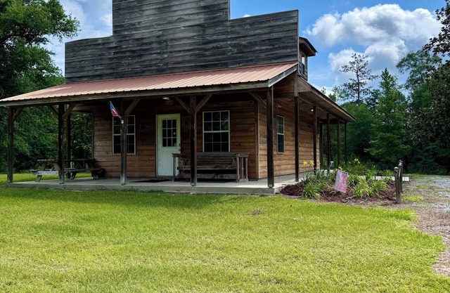 Family Cabin at the creek! 2 beautiful sandbars
