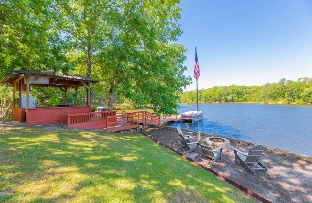 Family Compound Getaway on Lake Murray | Leesville