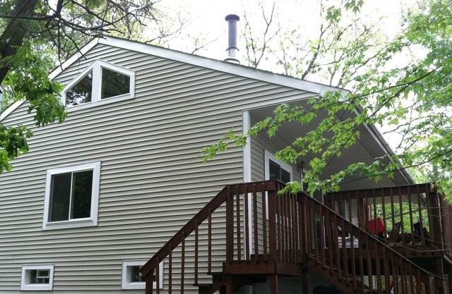 Family Cottage, on 102' Echo Lake, 2 BR’s, Kids Loft w queen and two singles.