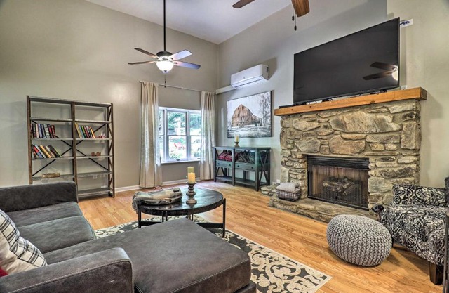 Family Cottage with Creekside Fire Pit Access!