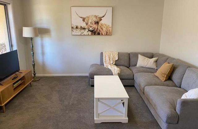 Family Favourite, Spacious 2 Bedroom Unit