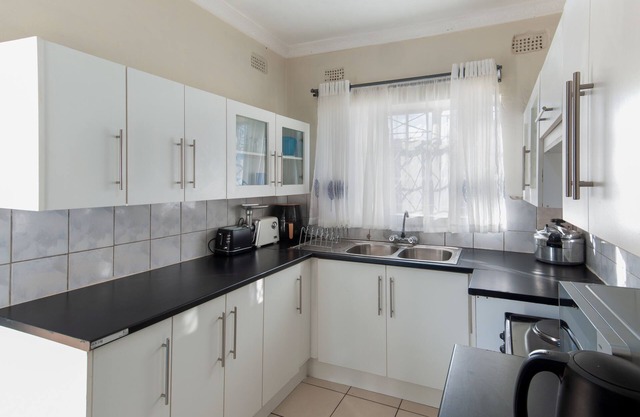 Family friendly 2 bedroom cottage in Greendale Harare