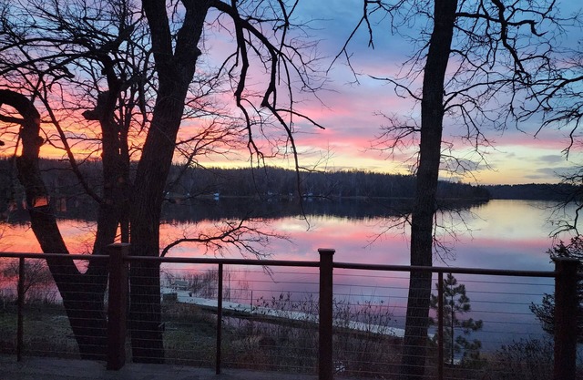 Family-friendly Cabin. Beautiful And Fun In All Seasons!