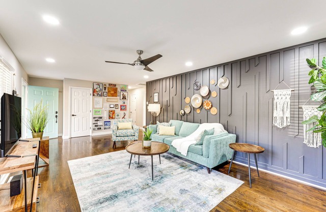 Family Friendly: Chic Retreat in Rocky Mount!