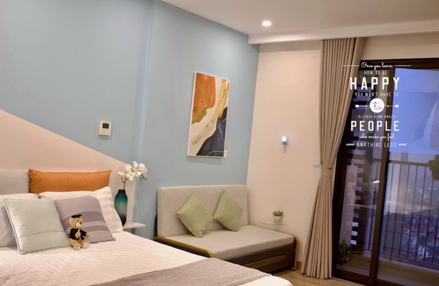 Family-friendly, Filled up with morning sunshine, Fully furnished yet spacious