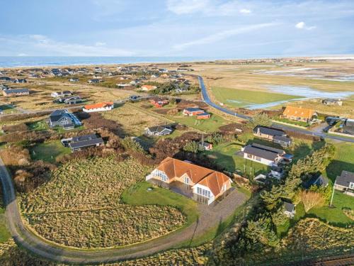 Family-Friendly Holiday Home With Pool, Located Close To The North Sea In Vrist