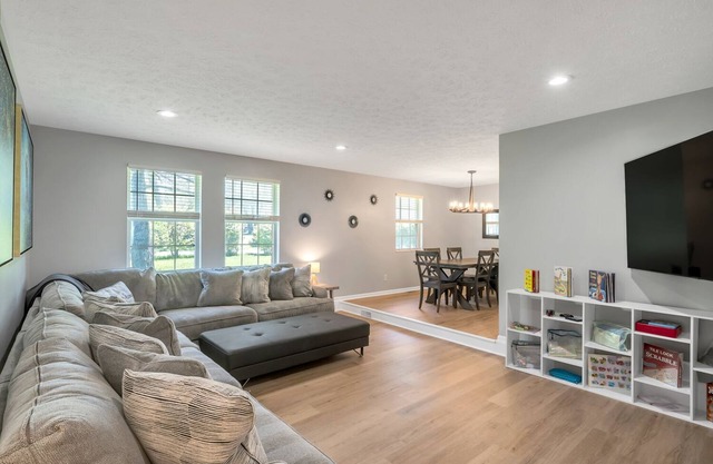 Family Friendly Home Near Kings Island, Great Wolf, Tennis, Golf, and More!
