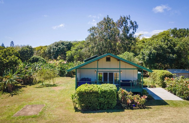 Family-Friendly Ocean View Cottage with Spa on 10 acre private estate