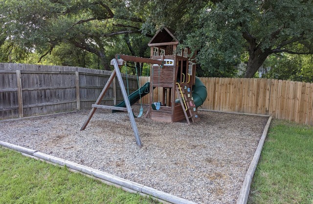 Family-Friendly Remote Workers Pad