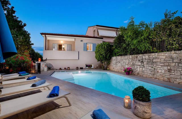 Family-friendly, up to 8 people, 3 separate accommodation units, summer kitchen