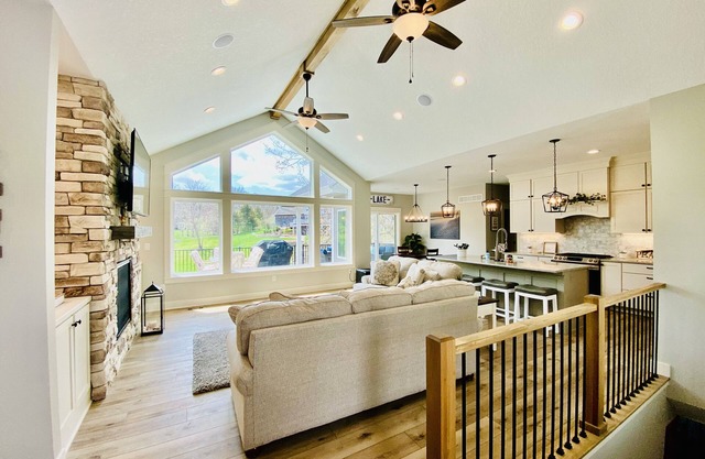 Family fun in brand new lake front home on beautiful Lake Panorama