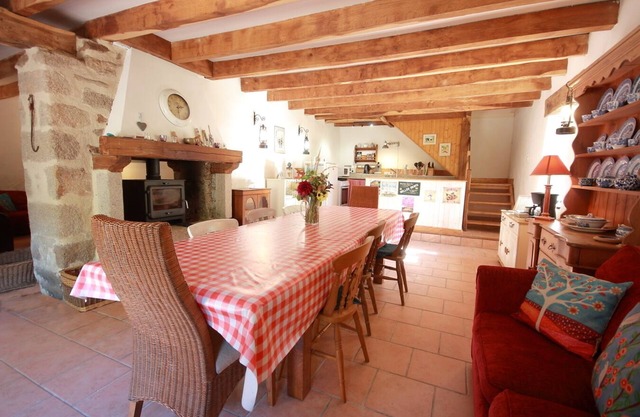 Family gite sleeps 7 in beautiful former water mill.