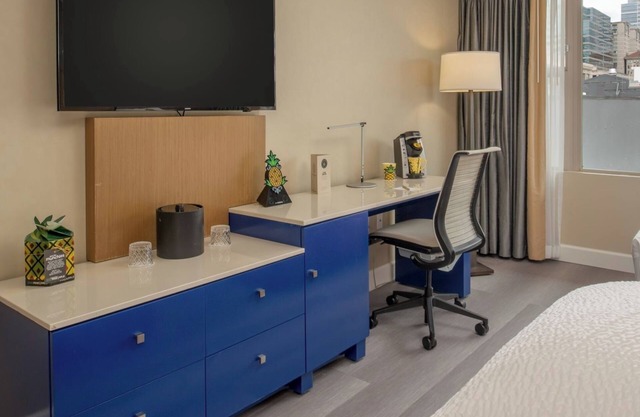 Family Haven at Staypineapple Rose, Two Doubles, Ideal Downtown Stay | 2 Rooms