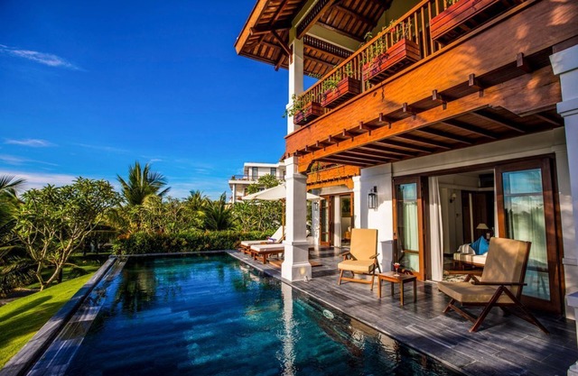 Family Hill Villa - Three Bedroom Resort, Sleeps 6