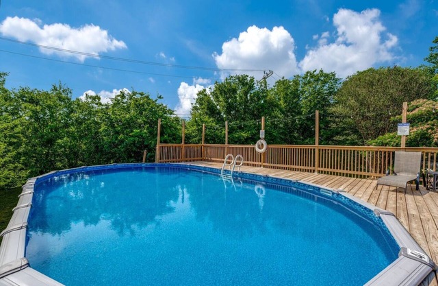 Family home: Close to Seaworld w/Pool & Game Room