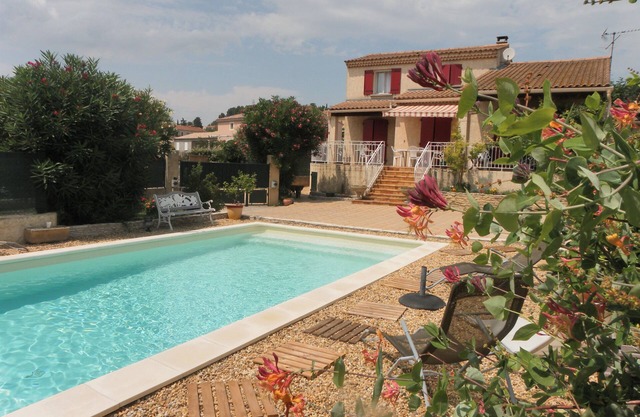 FAMILY HOME WITH PRIVATE POOL SLEEPS 10