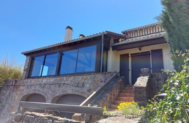 Family home in the Ardèche mountains near lakes and hiking trails