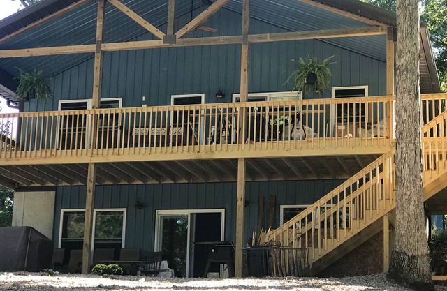 Family Home on Lake Sara