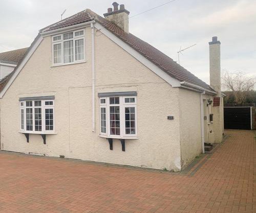 Family home three bed house near the beach