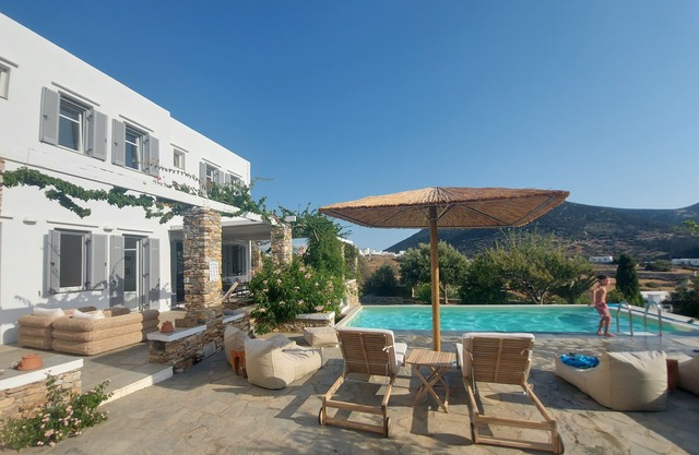 Family Pool Villa At The Heart Of Sifnos