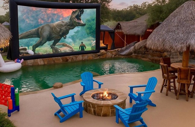 Family Resort Oasis: Pool, Hot Tub, Casita & TV