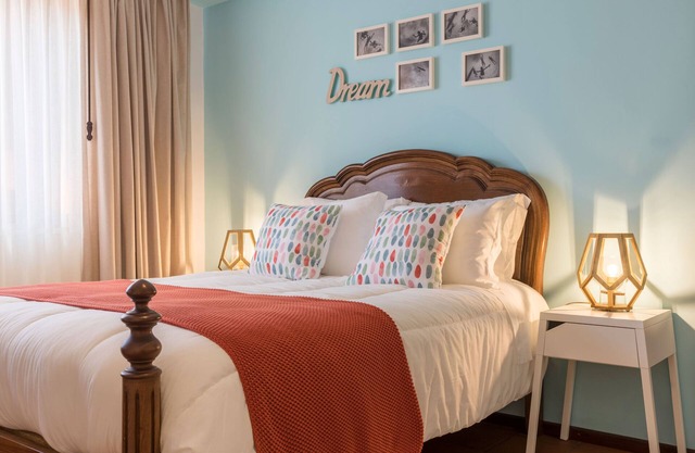 ★ Family Retreat ★ Beach House Private Room with Independent Entrance