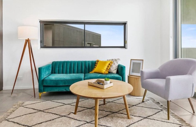 Family size 2brm apt, water views, (opp hospital)