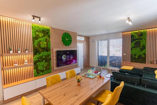 Family space with free parking & Air condition
