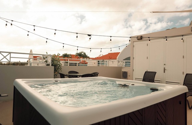 Family Vacation Penthouse in lovely Luquillo with WiFi, AC