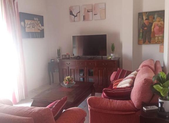 Fantástico ático con terraza, garaje, wifi, con todo para playa, piscina y casa y no facturar maletas!