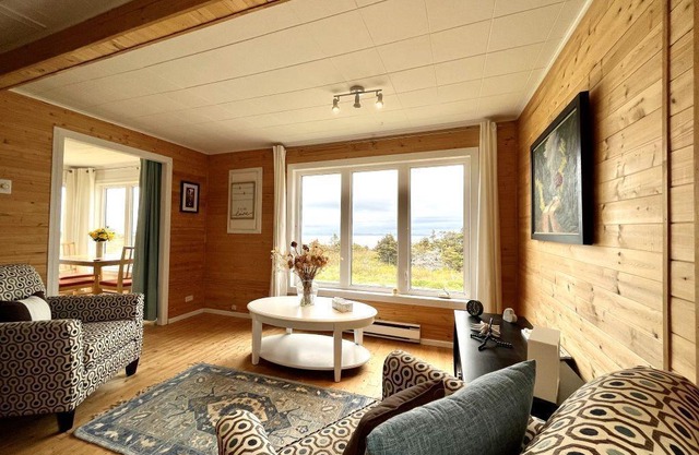 Fantastic ocean view! Relax at this peaceful getaway