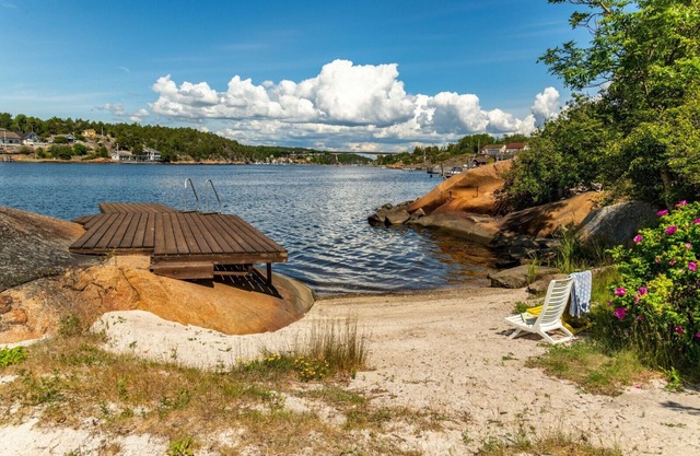 Fantastic sea cabin with private beach