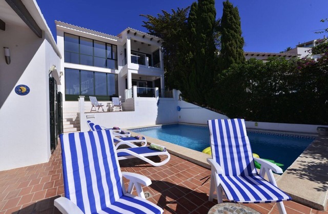 Fantastic seafront villa- stunning sea views, steps to beach, private pool, bar.