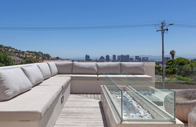 Fantastic town villa at Lions Head with views - pool, jacuzzi and garden