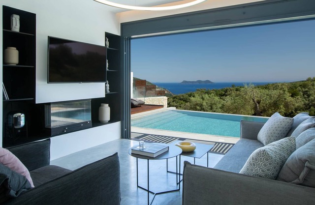 Faos Two High-End Villa overlooking Mikros Gialos Bay!