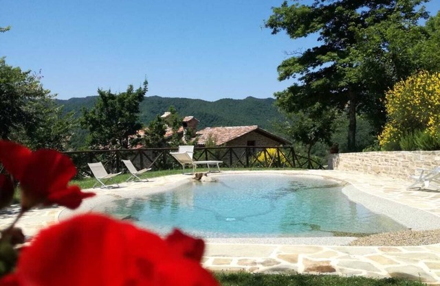 Farm Frigino Castle Town Marche Umbria