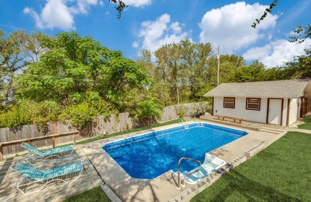 Farm House with an Amazing Pool in the desirable Western Hills in Temple TX