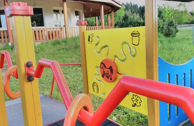 Farma Slunečný Dvůr apartmány a family stany střecha pod střechou
