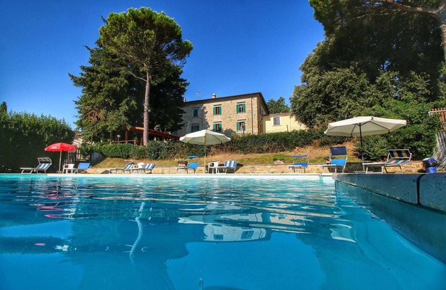 Farmhouse Bliss With Pool, Wine and Tails