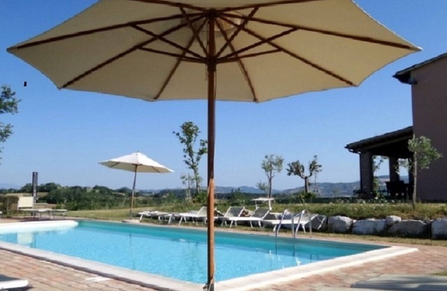 Farmhouse "Il Posto delle Viole" - Iris