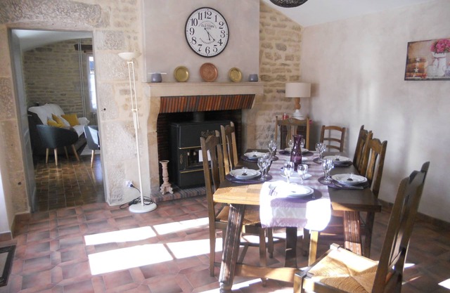 Farmhouse in Burgundy 5 to 7 people. space & comfort