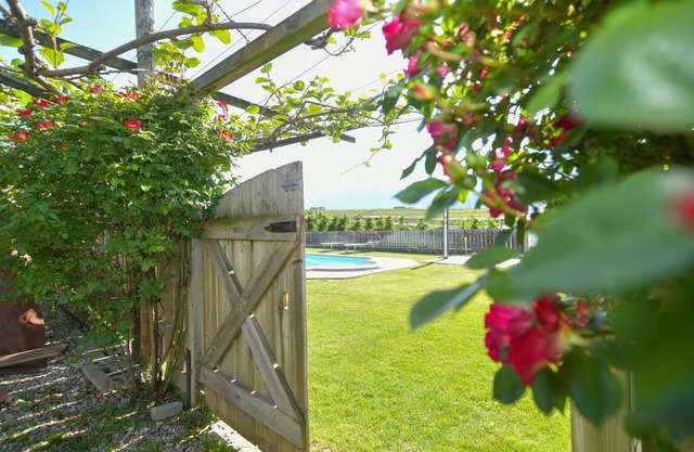 Farmhouse "Valtlhof - Apt 2" with Shared Pool, Shared Garden & Wi-Fi