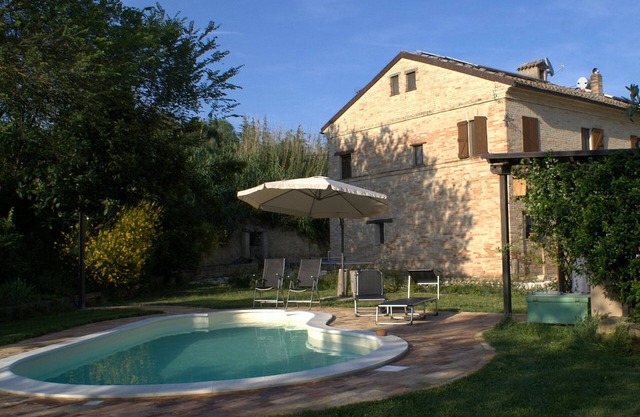 Farmhouse with pool in the Marche region. Farmhouse with swimming pool in the Marche