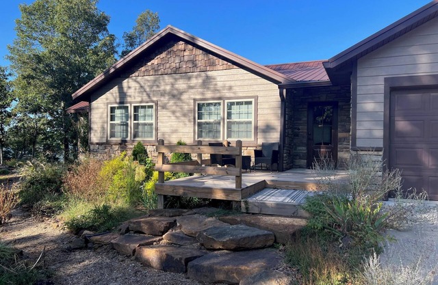 Fawn Ridge - Million dollar Ozark views!