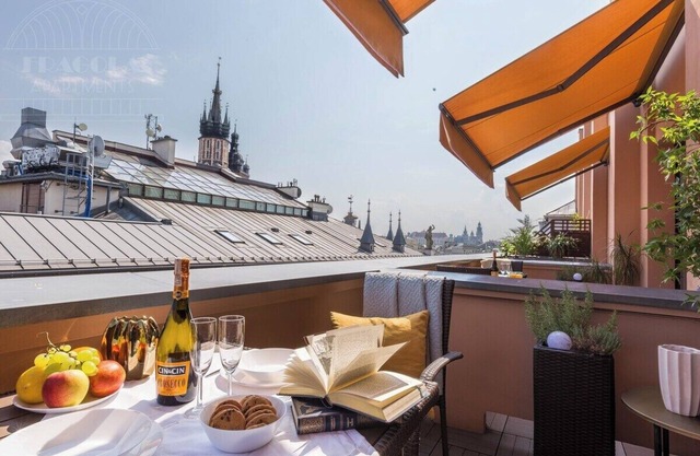 Feniks Stunning 2-bed apartment with 3 terraces