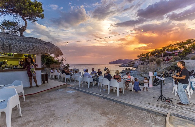 FERGUS Style Cala Blanca Suites